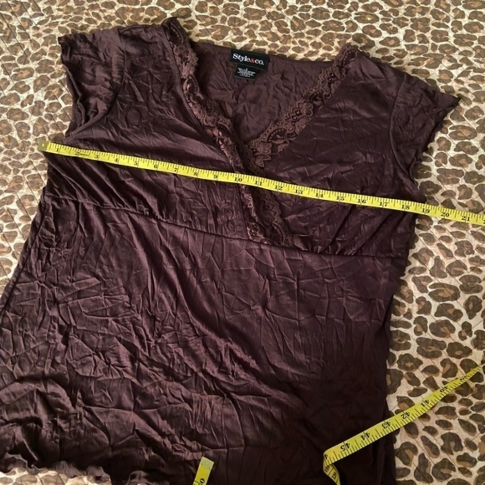 EUC Brown Crinkle Lace Top Size Large - Picture 4 of 5